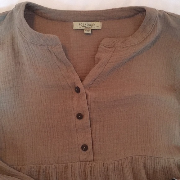 Tan tassel sleeve top - Picture 4 of 5